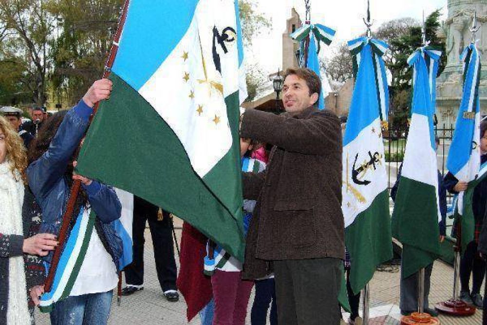 El municipio festej� un nuevo aniversario de su fundaci�n y de la creaci�n de la bandera municipal