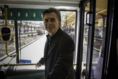 Macri quiere hacer dos Metrobuses m�s antes de 2015