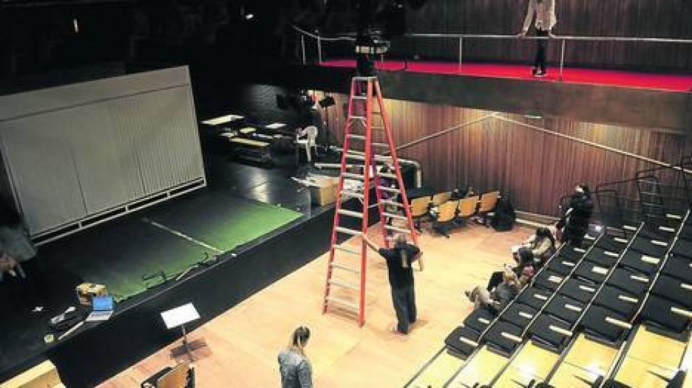 Renovaci�n: Tras la toma y los destrozos, reabri� la sala Alberdi en el San Mart�n