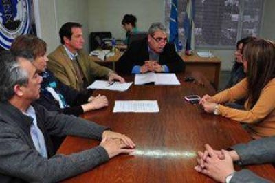 ATECH CENTRAL SE COMPROMETI� A INICIAR LAS CLASES Y EL ESTADO, A QUE SE RETROTRAIGAN LOS DESCUENTOS