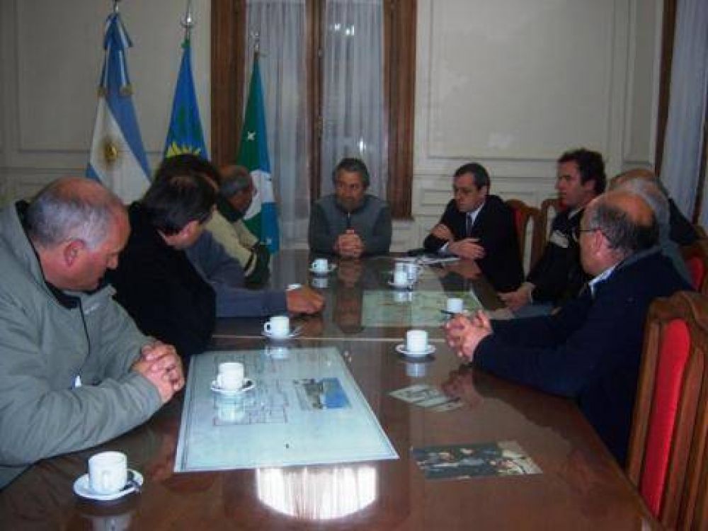 El Intendente recibi� al nuevo Consejo Administrativo de la Cooperativa de Transportistas