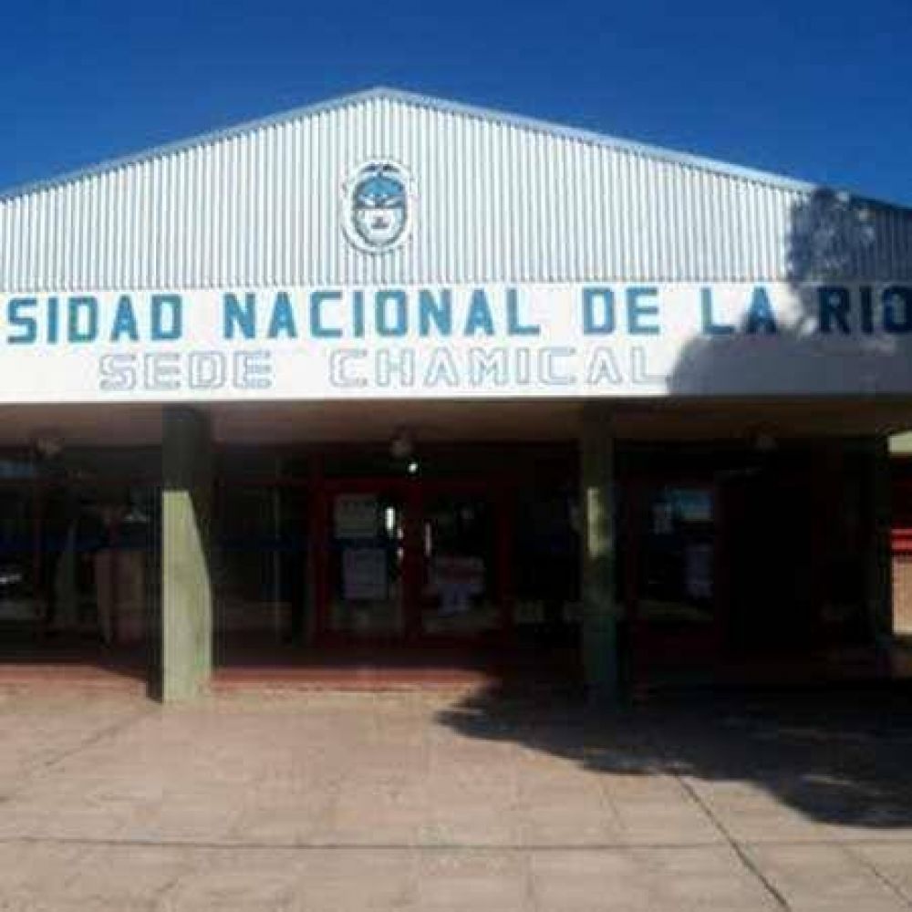 Chamical: importante movilizaci�n de los alumnos de la UNLaR