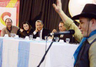 Quiroga encontr� a un empleado municipal jugando en el casino en horario de trabajo 