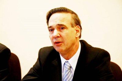 Pichetto quiere preservar el pavimento de la ruta 23