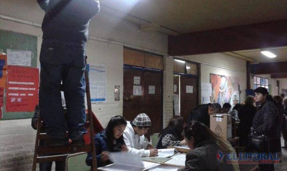 En el marco de las elecciones relevaron el estado edilicio de escuelas de la provincia