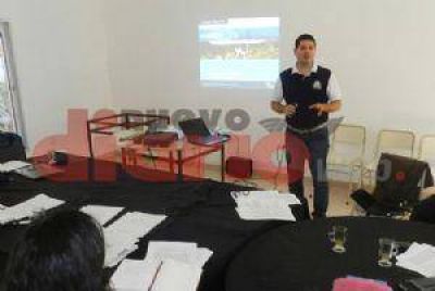 Emprendedores reciben capacitaci�n en la UNSE