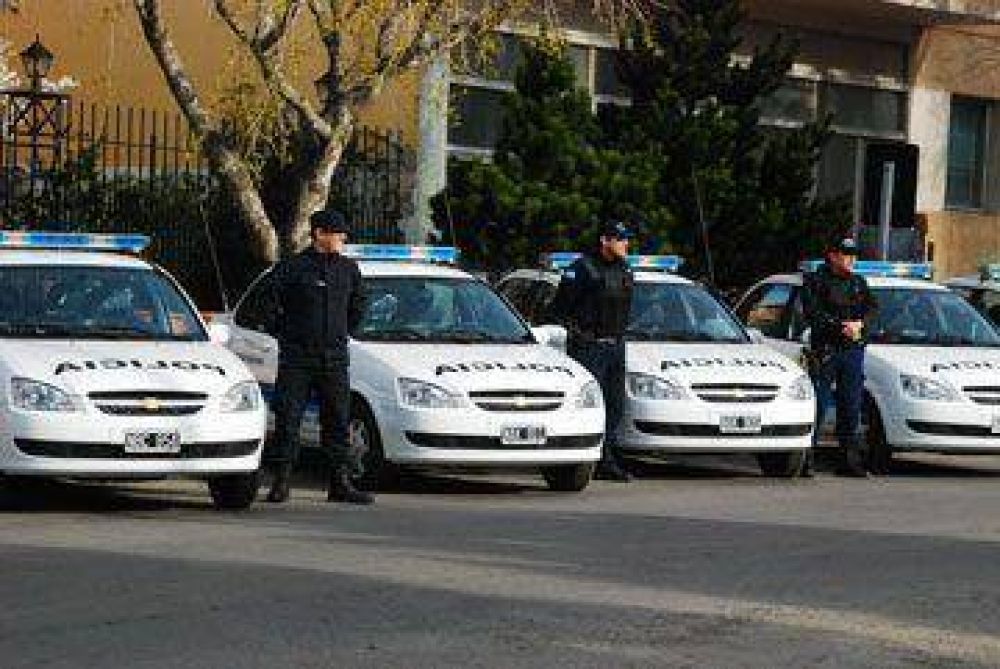 10 nuevos patrulleros para la Polic�a