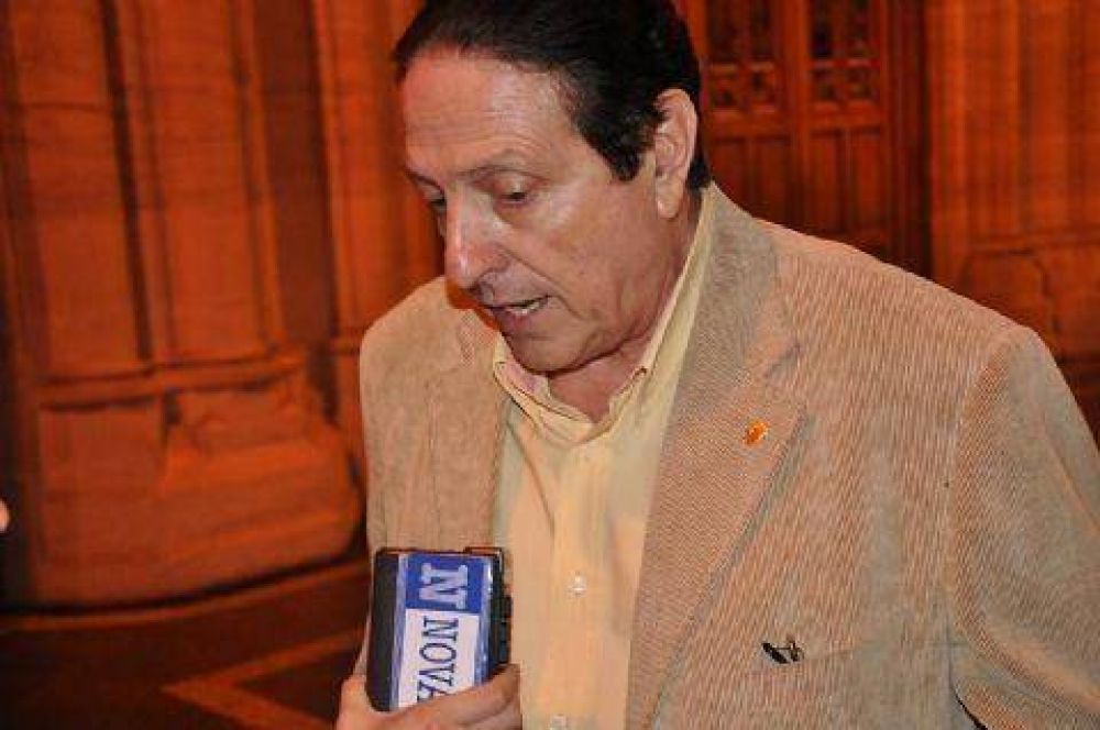 Estado de alerta en ministerios por env�o de paquete de leyes al Senado bonaerense