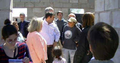 El ministro Hissa visit� el barrio Estrella del Sur