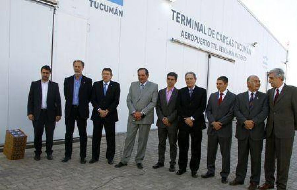 Cristina inaugur� por videoconferencia la terminal de cargas de fruta en el Aeropuerto 