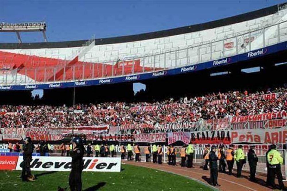 River-Boca: �clausuran una tribuna del Monumental?