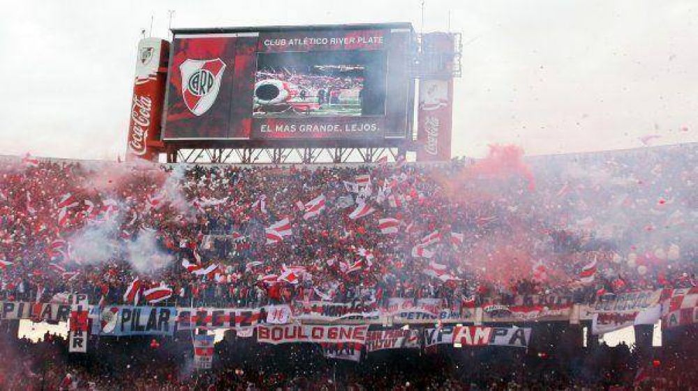El Ministerio de Seguridad clausura platea del Monumental