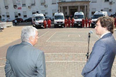 Lucas Ghi present� cinco nuevas ambulancias para el SAME Mor�n