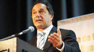 "Dicen que tienen soluciones, pero no saben qu� hacer", opin� Scioli