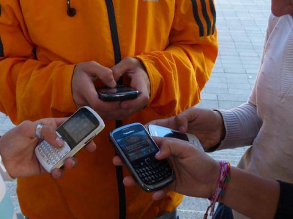 Las telef�nicas quieren instalar 60 antenas m�s para mejorar el servicio