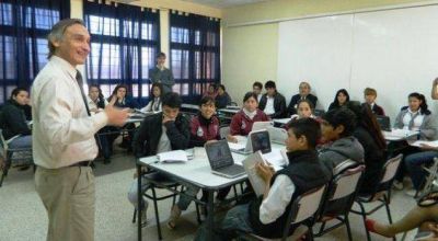 Soto reflexion� sobre pobreza y desigualdad con estudiantes
