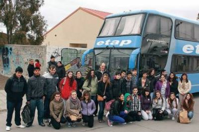 150 estudiantes de escuelas t�cnicas de Chubut viajaron a Tecn�polis