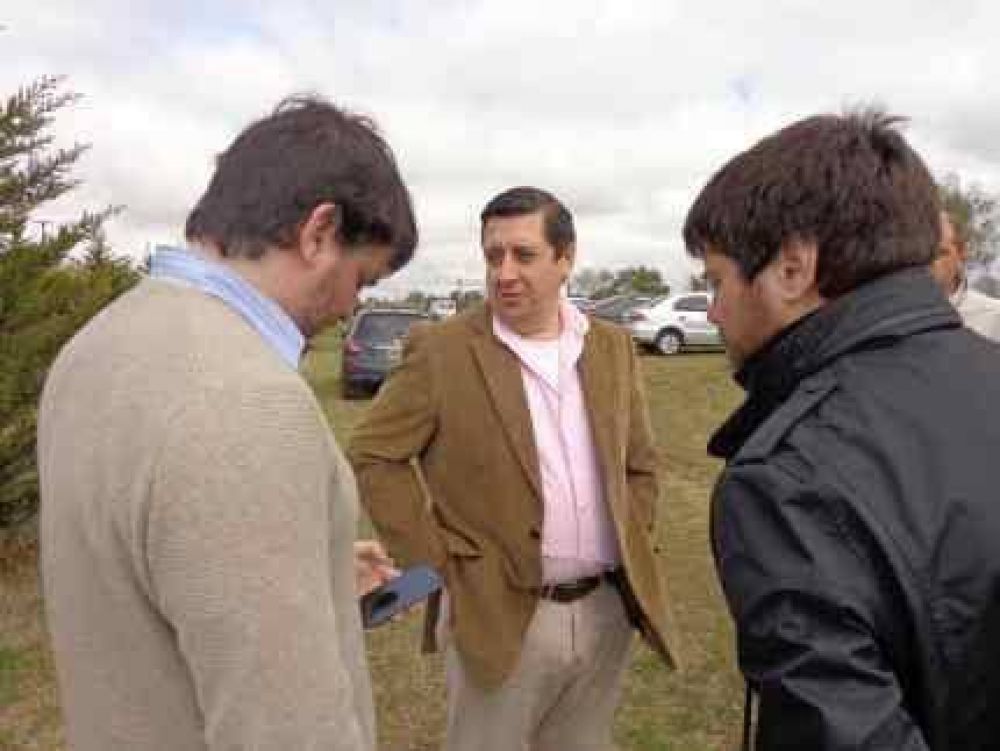 Sin entrar en �colisi�n� pol�tica, N�stor �lvarez desminti� al intendente de Trenque Lauquen, Ra�l Feito