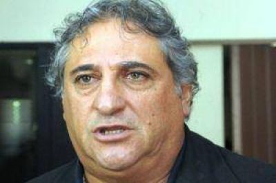 El diputado Guaym�s embisti� contra Fortuny y Posadas