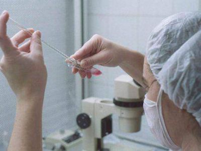 Fertilizaci�n asistida: El Iosper propone que la ley incluya s�lo a mujeres hasta 40 a�os