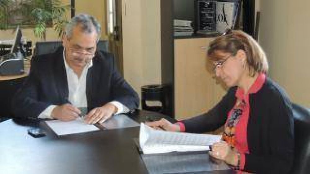 Firman convenio entre Cultura y Ambiente