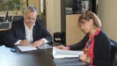 Firman convenio entre Cultura y Ambiente