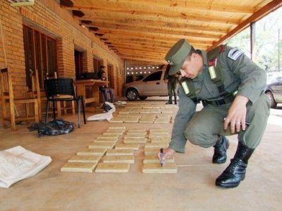 Gendarmer�a incaut� m�s de 130 kilos de marihuana en Arist�bulo del Valle