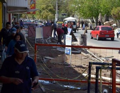 Cada vez es m�s complicado caminar por una vereda de Jun�n