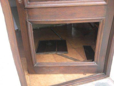 Violenta agresi�n en la casa del concejal Agust�n Car�s