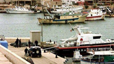 Italia: Mueren ahogados al menos 50 inmigrantes ilegales
