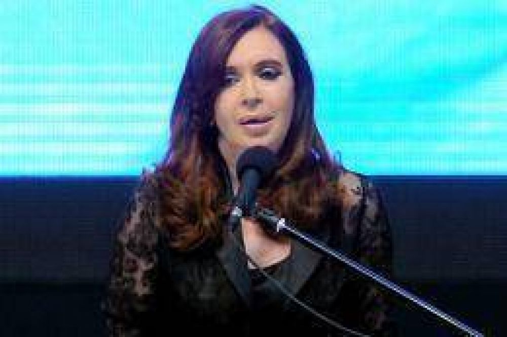 Cristina recibe a Randazzo y Puricelli y entregar� viviendas en la provincia de San Juan