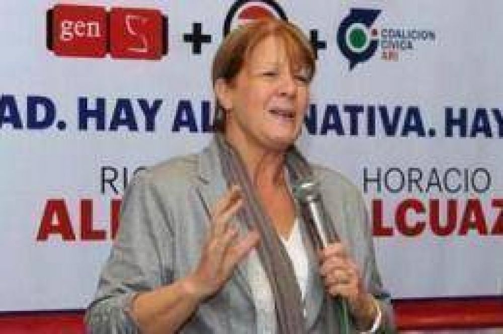 Stolbizer: "La lista de Massa parece un casting de famosos"