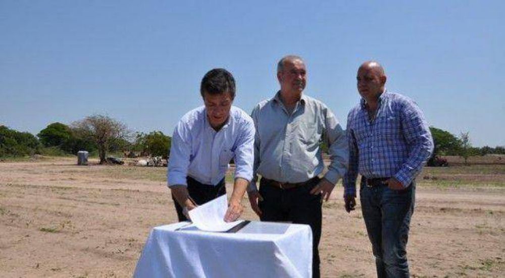 Se firm� el convenio para construir el Parque de la Democracia