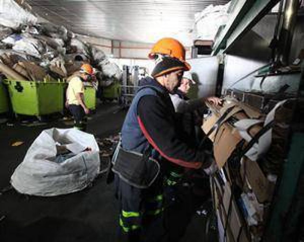 Avanza en los barrios porte�os el reciclado de residuos hogare�os