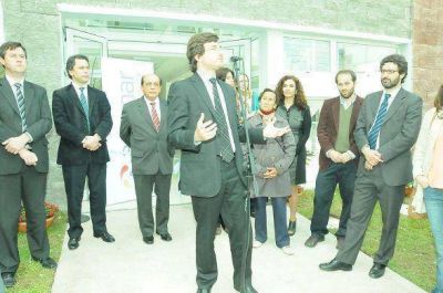 Lucas Ghi inaugur� el nuevo edificio de un centro de salud en Castelar