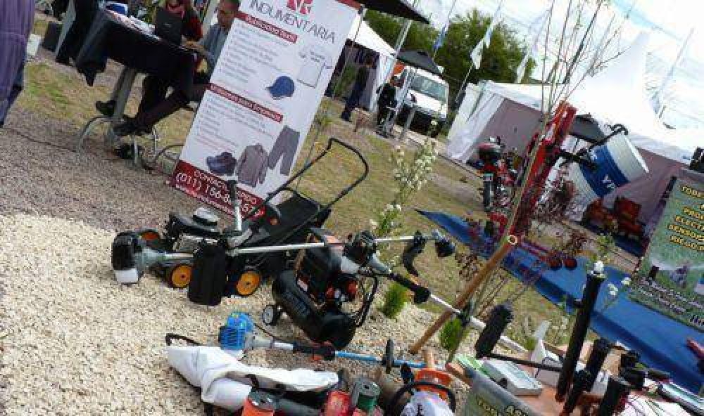 Arranc� Expo Parque en Almirante Brown