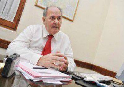Redujeron a la mitad los subsidios al desempleo 