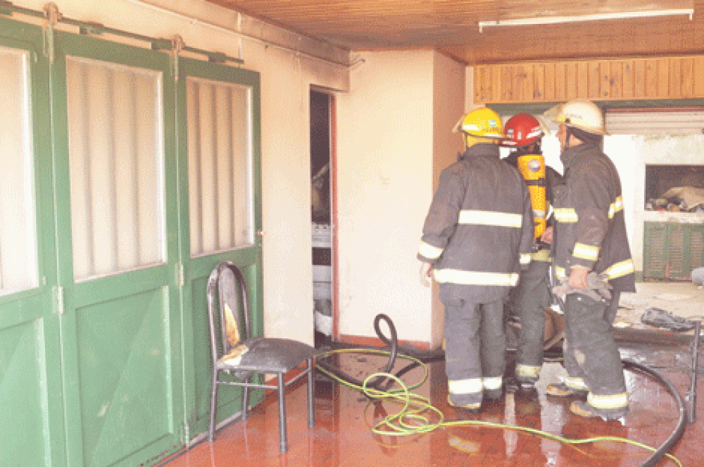 Importantes da�os sufri� una vivienda a ra�z de un incendio 