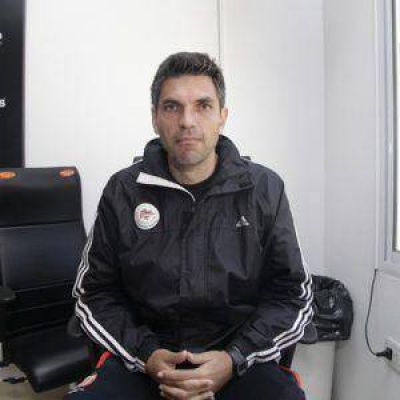 El Pincha a Bah�a con Franco Jara y el Patito en la delegaci�n