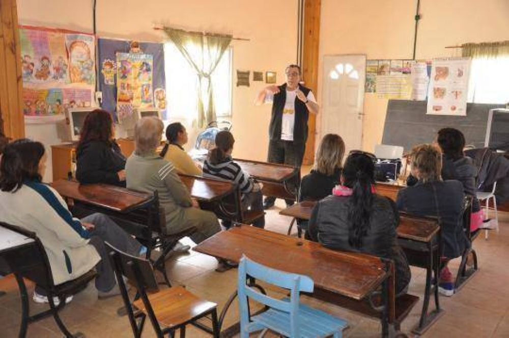 Charla sobre educaci�n sexual en Saforcada