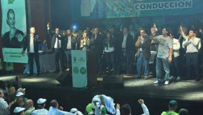 Para los opositores, el gobernador no tiene respuestas