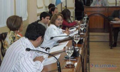 A dos meses del recambio, concejales se aumentaron sus dietas en un 11%