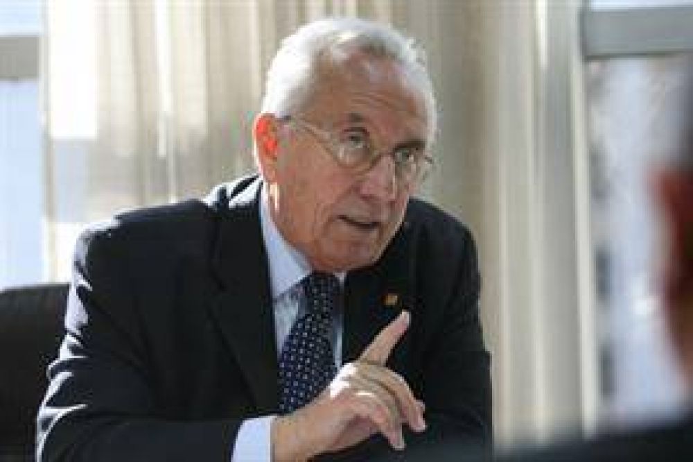 H�ctor Recalde: "Si hay cinco CGTs, no hay ninguna"