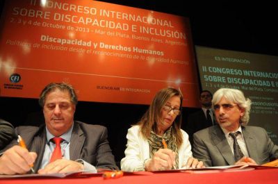DISCAPACITADOS PODR�N TRAMITAR PASES  GRATUITOS DE TRANSPORTE PUBLICO POR INTERNET
