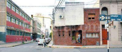 Violento ataque contra un alumno a la salida de su c�ntrica escuela