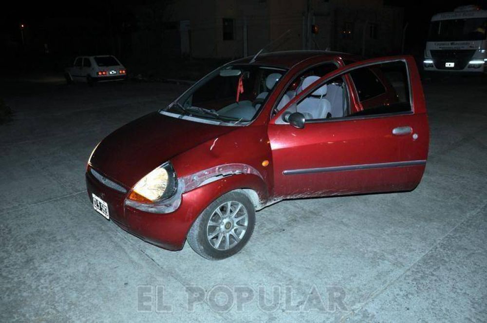 Choque entre un auto y una bicicleta