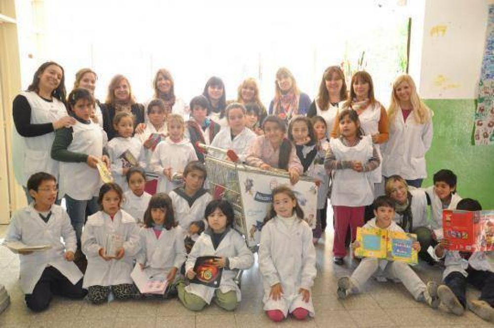 El gobierno local impulsa el programa "Desaf�o Leer" en las escuelas