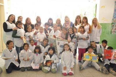 El gobierno local impulsa el programa "Desaf�o Leer" en las escuelas