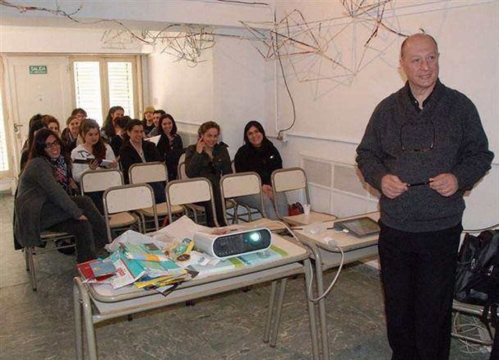 Disert� en la ciudad el dise�ador Santarsiero