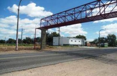 Piden se�alizaci�n para el Puente Peatonal de la escuela 27